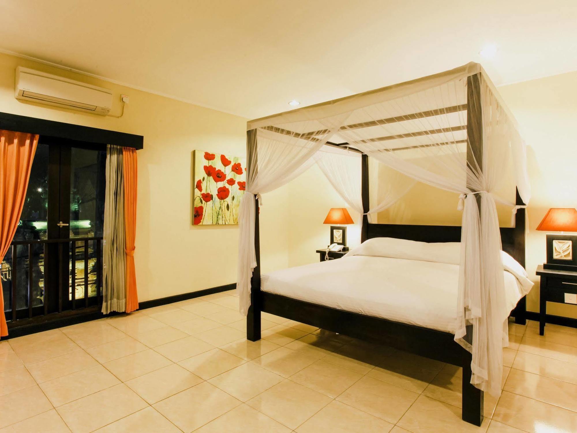 Hotel Intansari 덴파사르 외부 사진