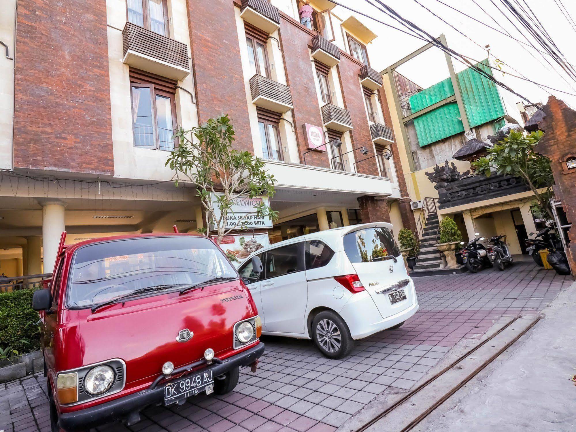 Hotel Intansari 덴파사르 외부 사진